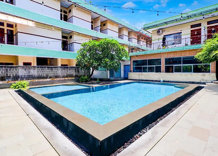 Hotel Townhouse Oak Near Formerly Sayang Maha Merta 3*